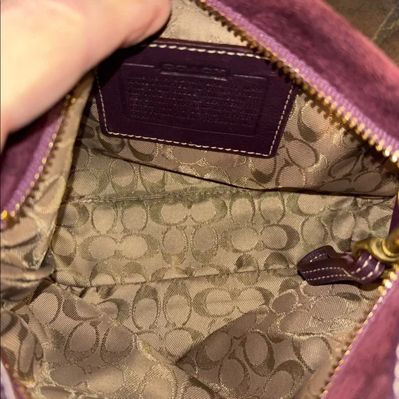 Coach Burgundy Suede Mini Soho Bucket Bag – Y2K Era RARE VINTAGE - Picture 9 of 10